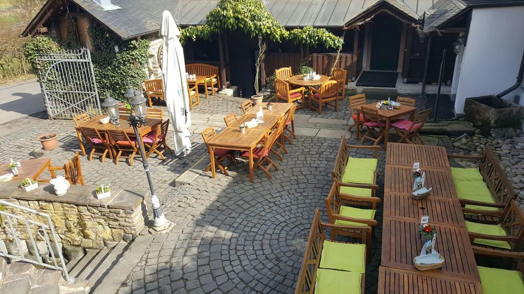 Hotel Altes Bierhaus Arzbach Exterior foto