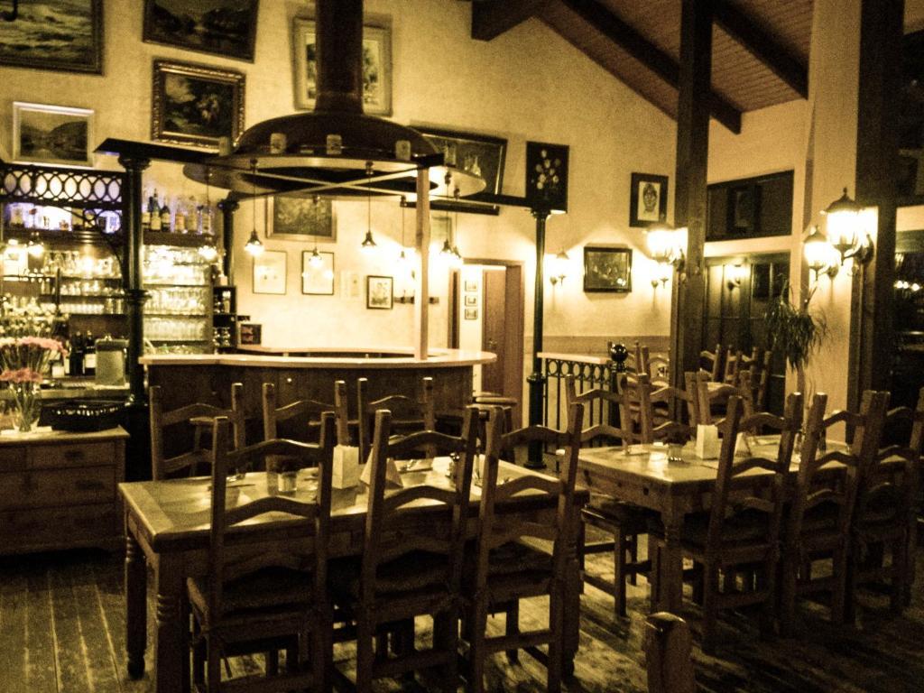 Hotel Altes Bierhaus Arzbach Exterior foto